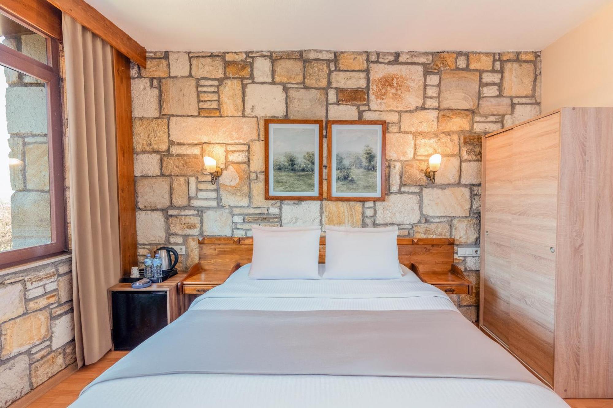 Kozbeyli Konagi Hotel Yenifoca Eksteriør billede
