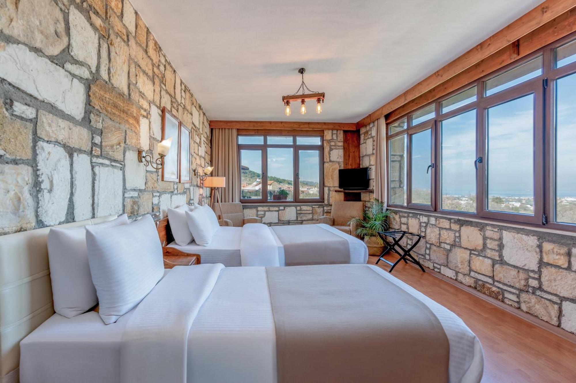 Kozbeyli Konagi Hotel Yenifoca Eksteriør billede